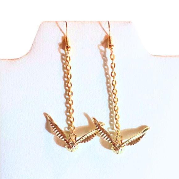 Warner Bros. Jewelry - Earrings Golden Snitch Dangle Drop Harry Potter Quidditch Hogwarts Wizard Witchy